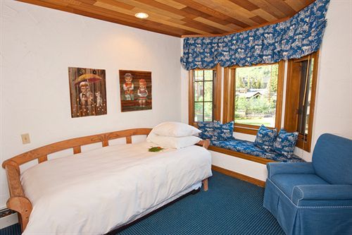 Christiania 3* Vail